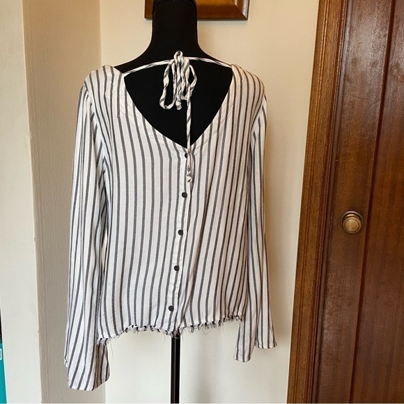 Cloth & Stone Long Sleeve Striped Top - Picture 3 of 10